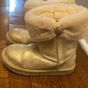 Like new girls gold shearling Uggs size 13